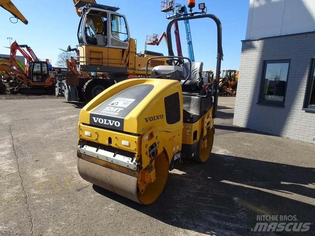 Volvo DD25B Катки тротуарные