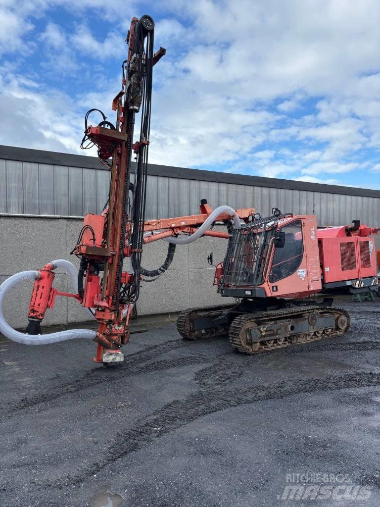 Sandvik DQ 500 Буровые вышки