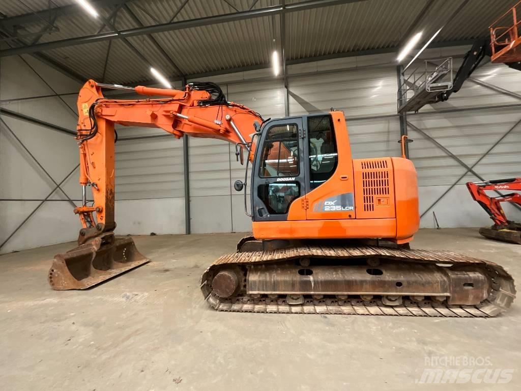 Doosan DX 235 LCR Гусеничные экскаваторы