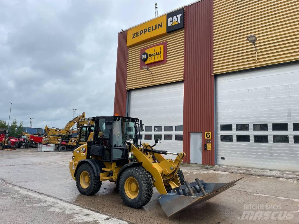 CAT 908 M Фронтальные погрузчики