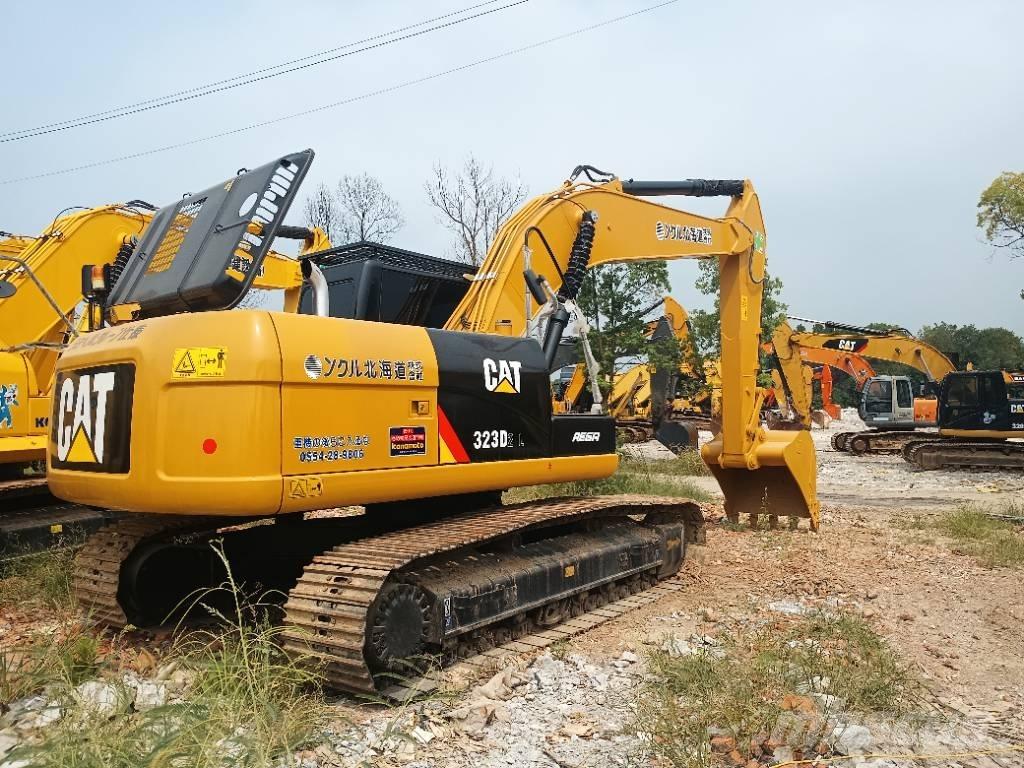 CAT 323D2 Гусеничные экскаваторы