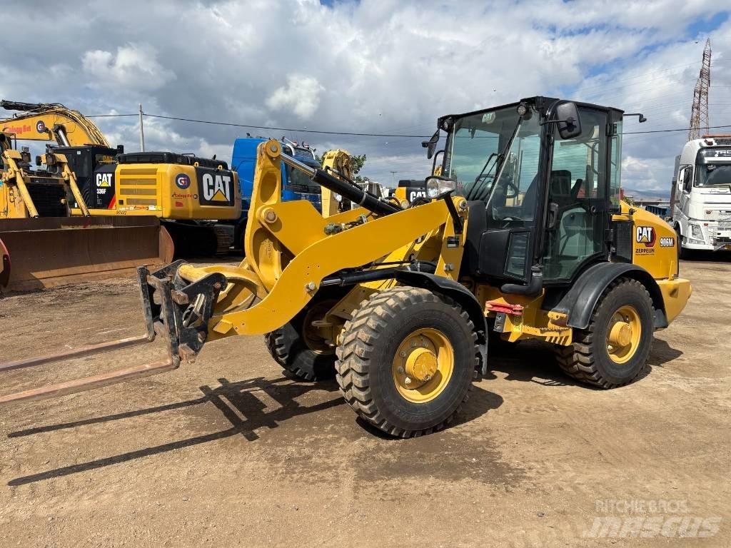 CAT 906 M Фронтальные погрузчики