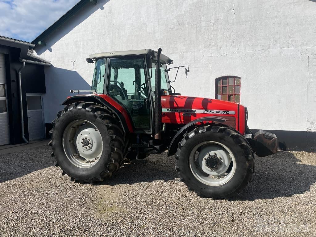 Massey Ferguson 4370 Трактора