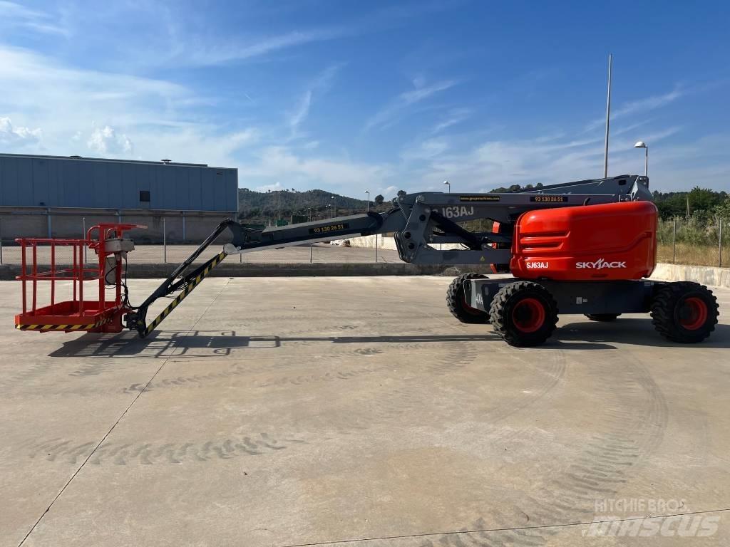 SkyJack SJ 63 AJ Коленчатые подъемники