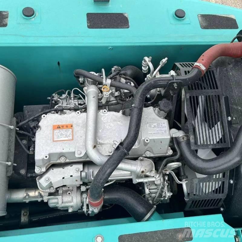 Kobelco SK 200 Гусеничные экскаваторы