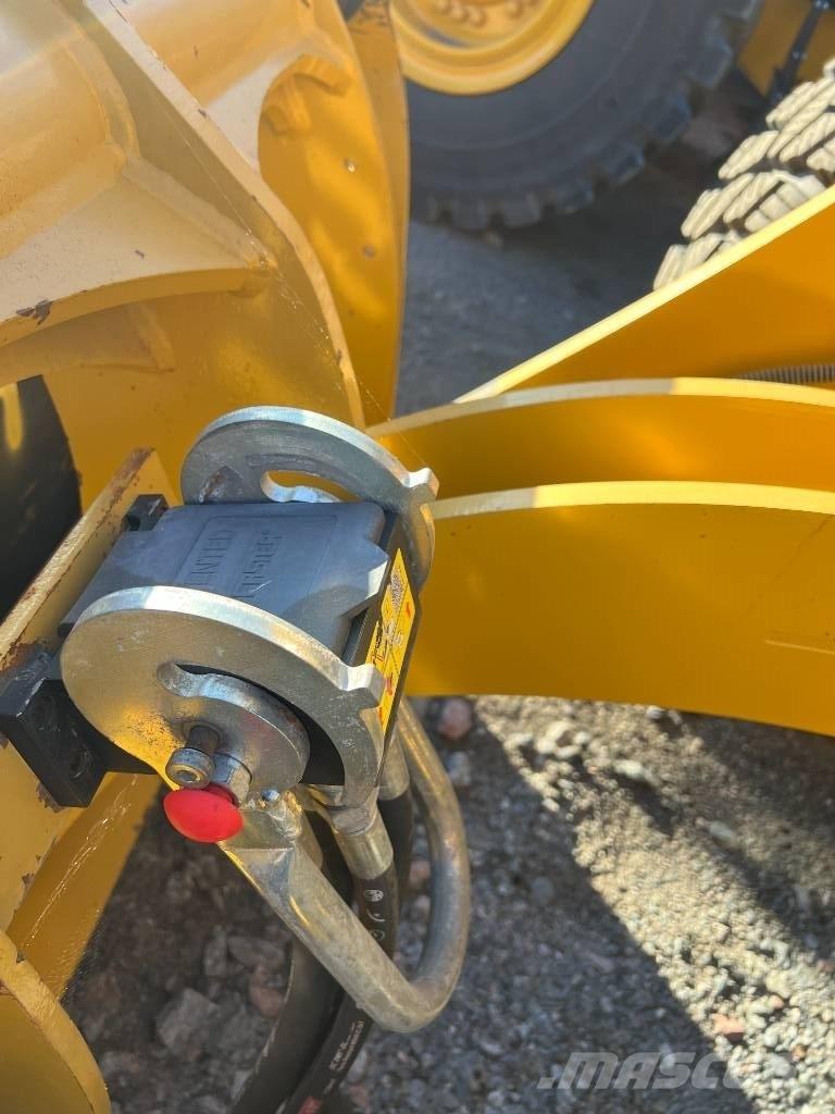 CAT 914 Фронтальные погрузчики