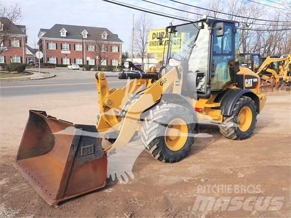 CAT 908H2 Фронтальные погрузчики