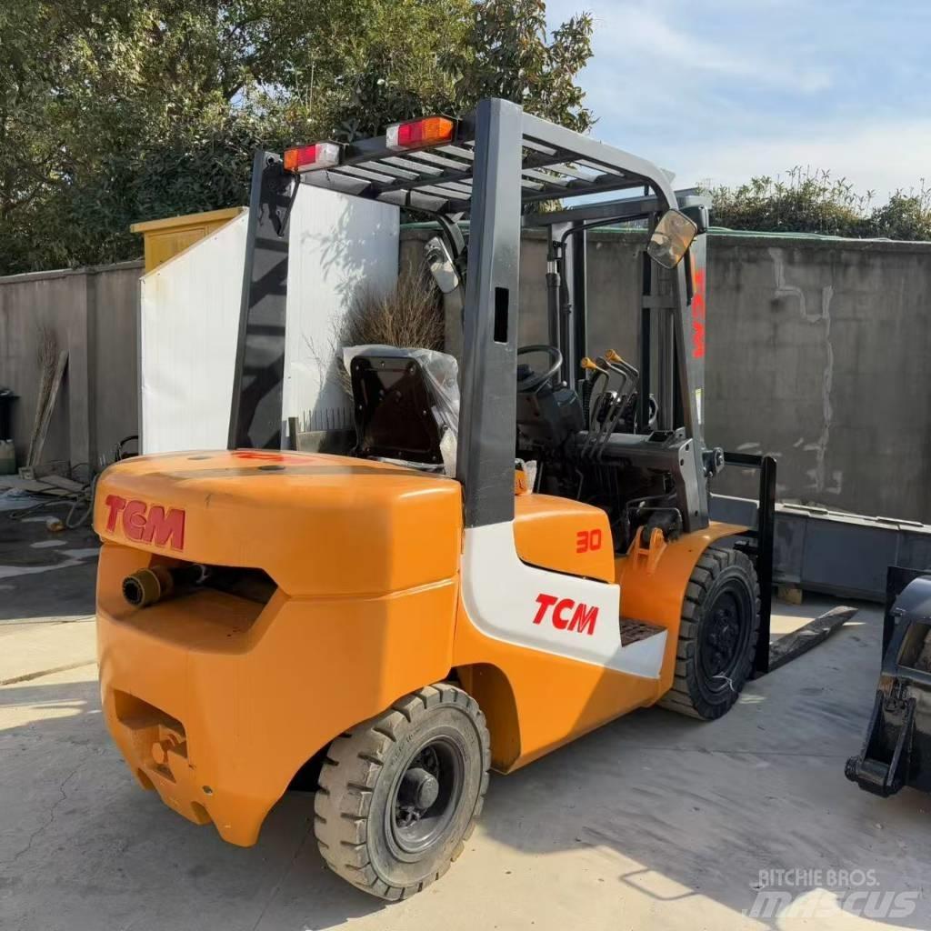 TCM FD 30 Дизельные погрузчики