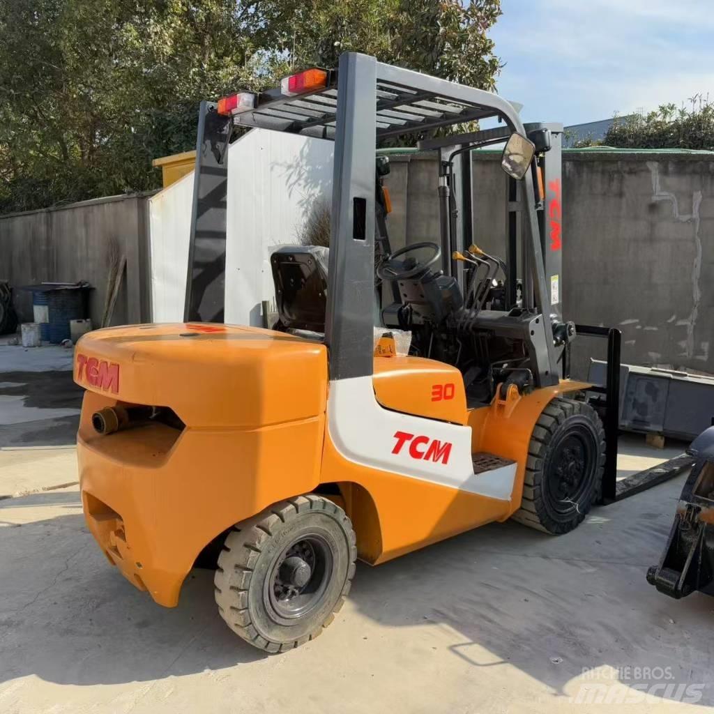 TCM FD 30 Дизельные погрузчики
