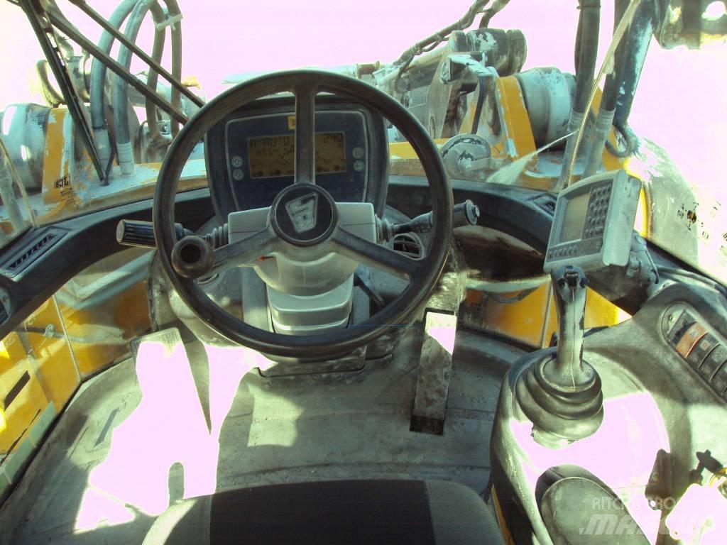 JCB 436 Wastemaster Фронтальные погрузчики