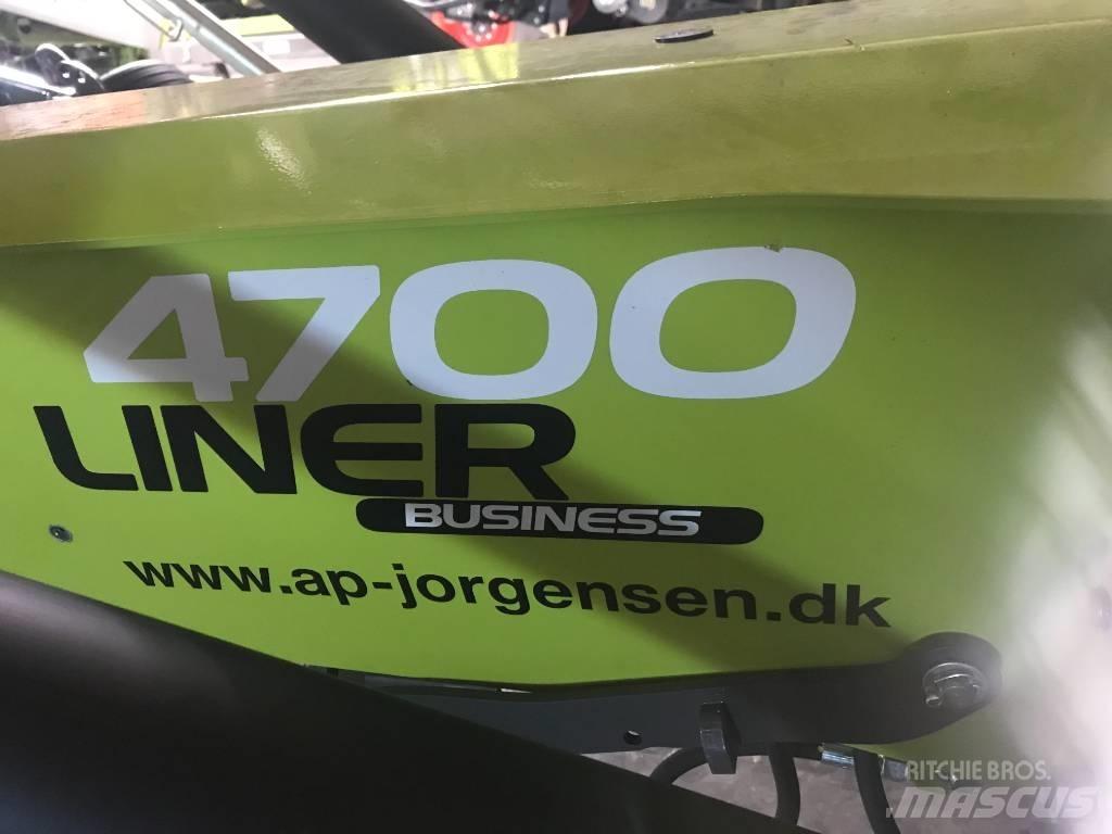 CLAAS Liner 4700 Грабли-ворошилки