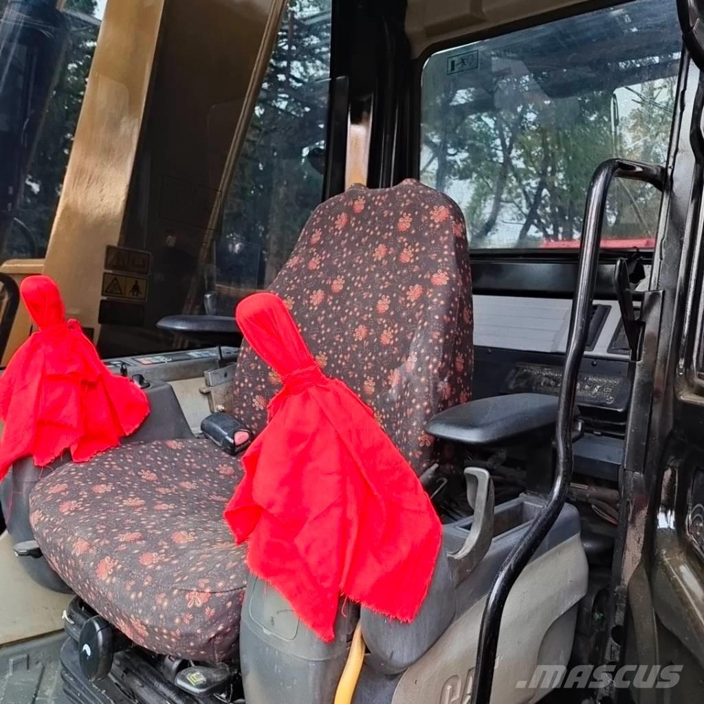 CAT 307 D Малые экскаваторы 7т-12т