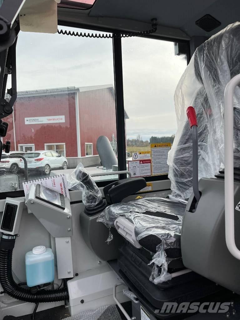 Takeuchi TCR 50 -2 Гусеничные самосвалы