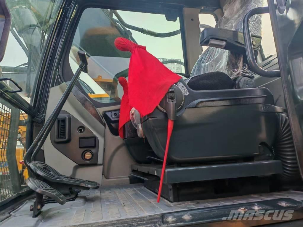 Hyundai HX220HD Гусеничные экскаваторы