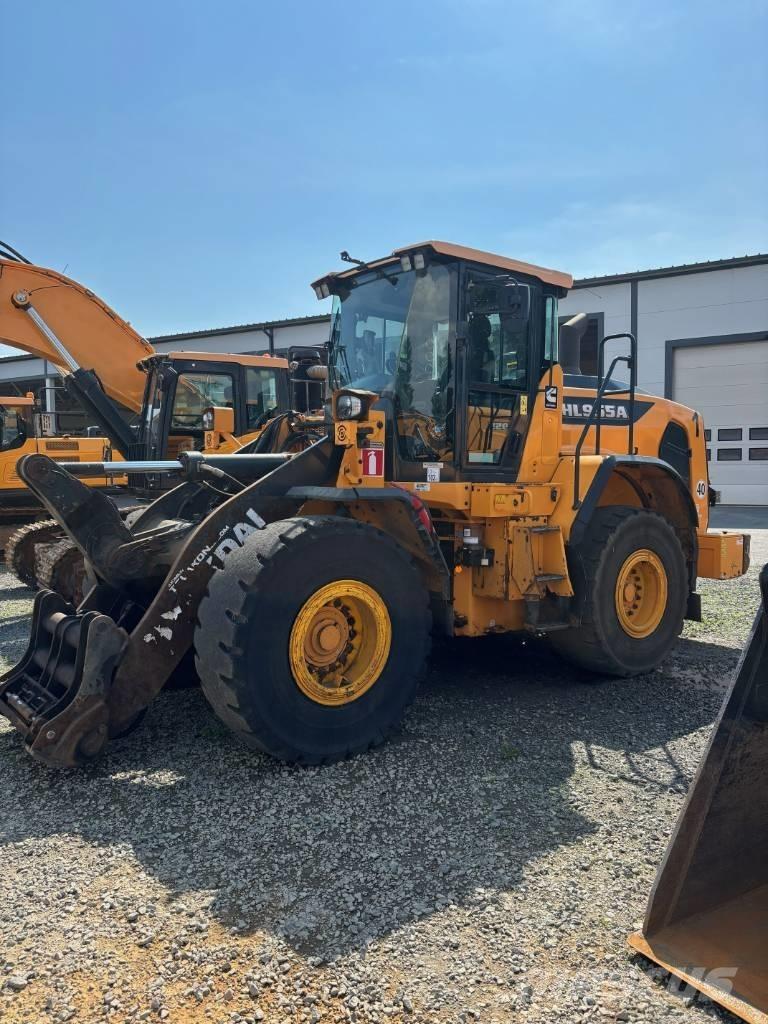 Hyundai HL955A Фронтальные погрузчики
