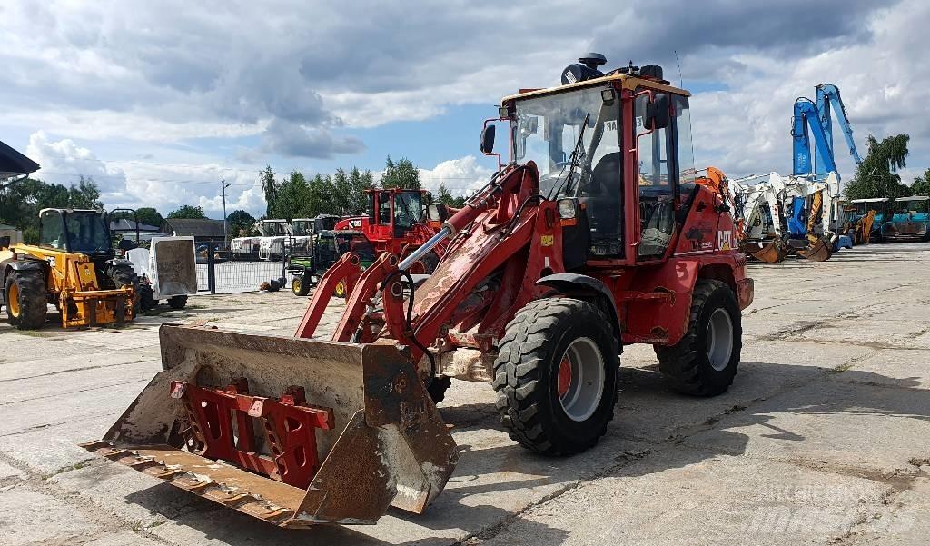 CAT 908 Фронтальные погрузчики