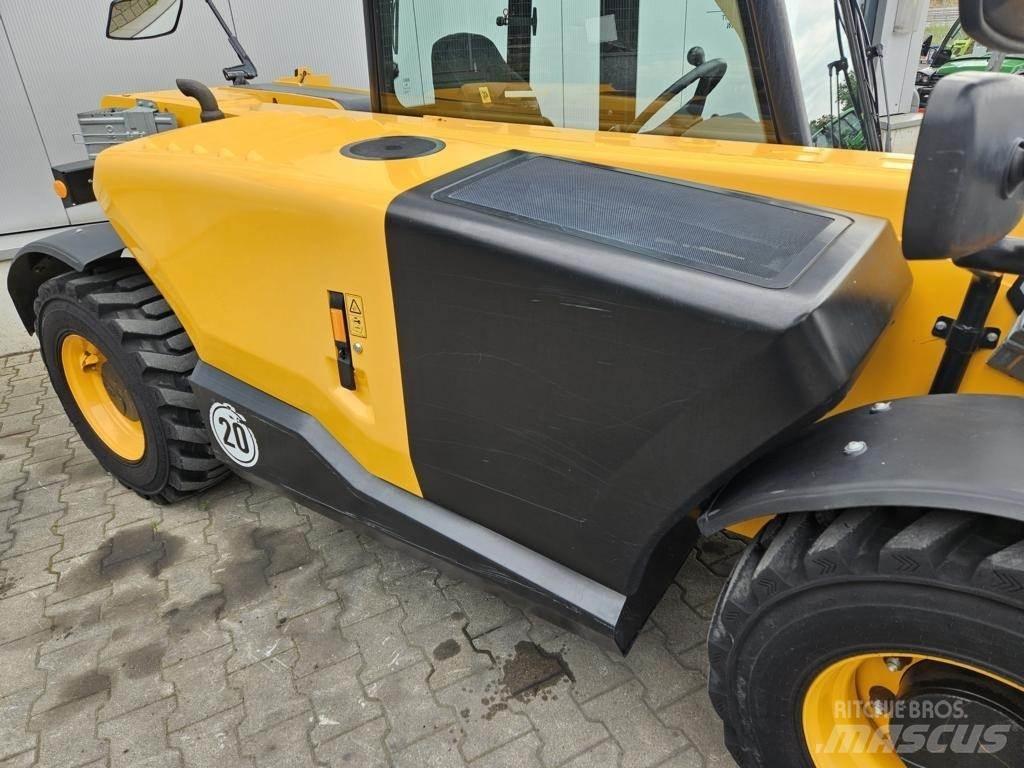 JCB 525-60 Телескопические погрузчики