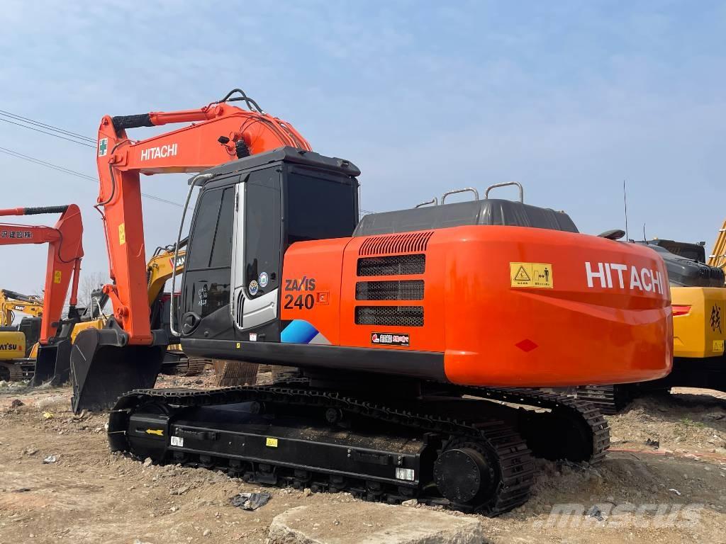 Hitachi ZX 240 Гусеничные экскаваторы