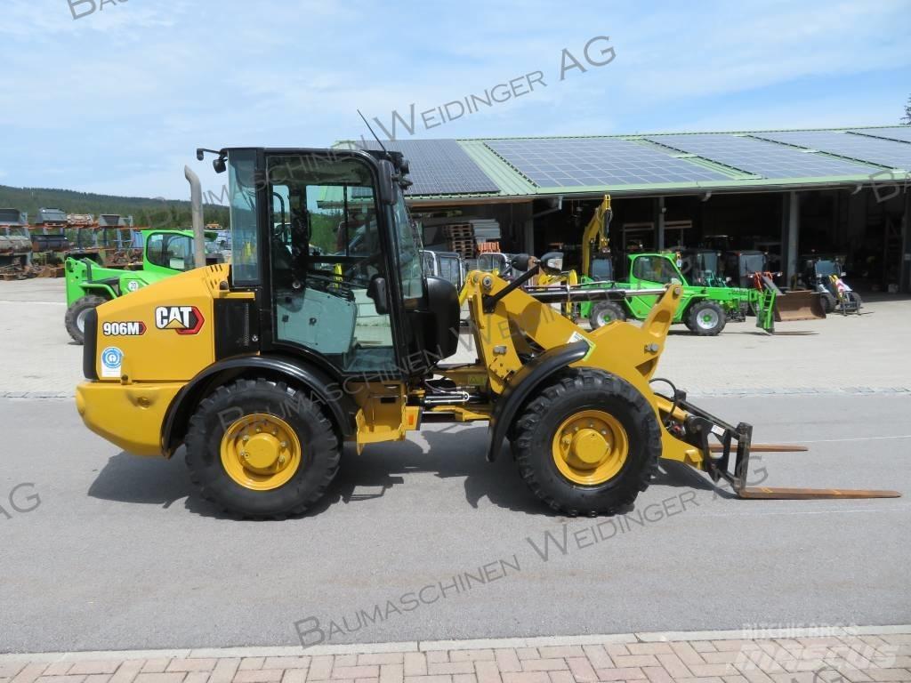 CAT 906M Фронтальные погрузчики