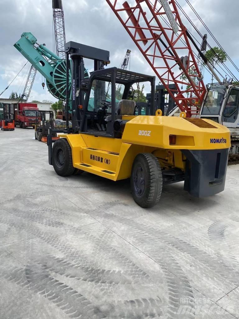 Komatsu FD 160 Дизельные погрузчики