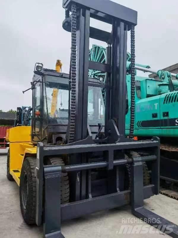Komatsu FD 160 Дизельные погрузчики