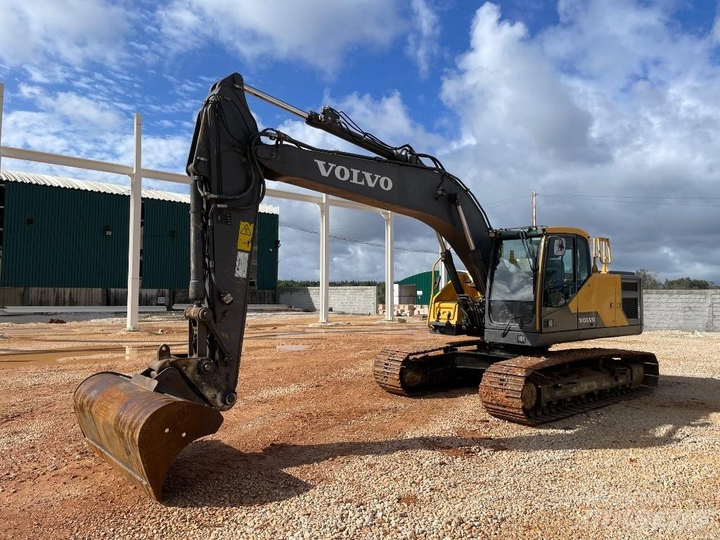Volvo EC 220 E Гусеничные экскаваторы
