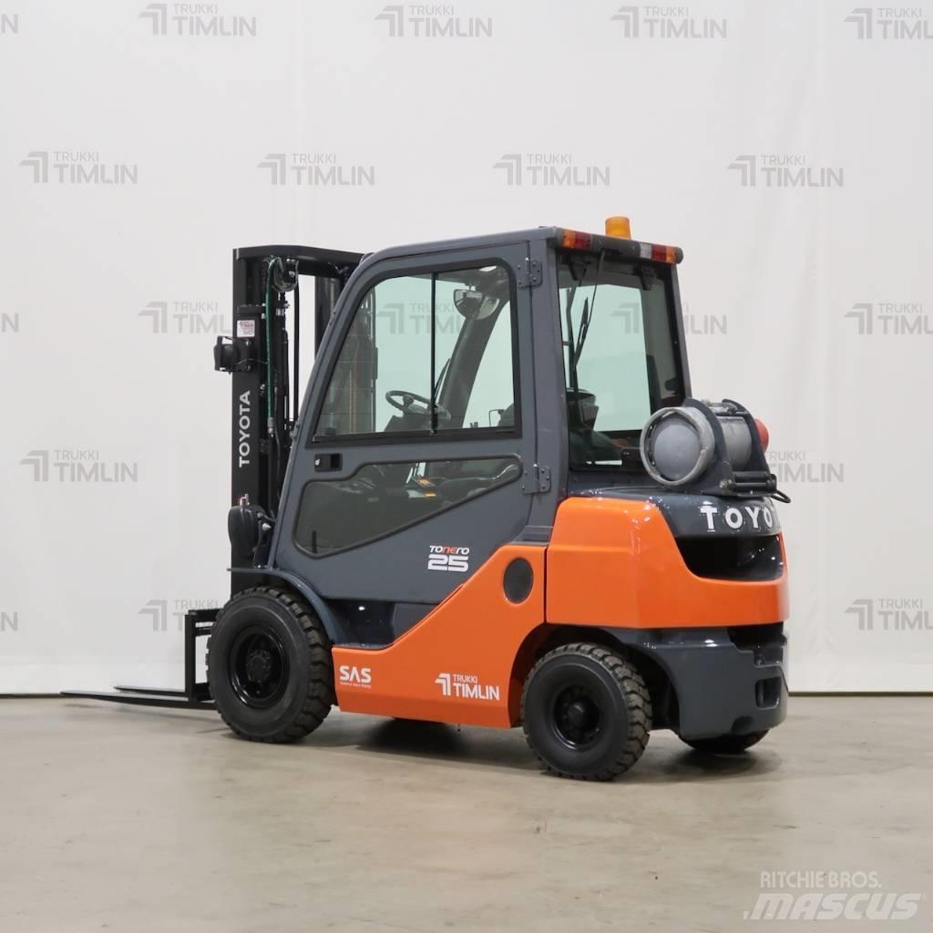 Toyota 02-8FGF25 Газовые погрузчики