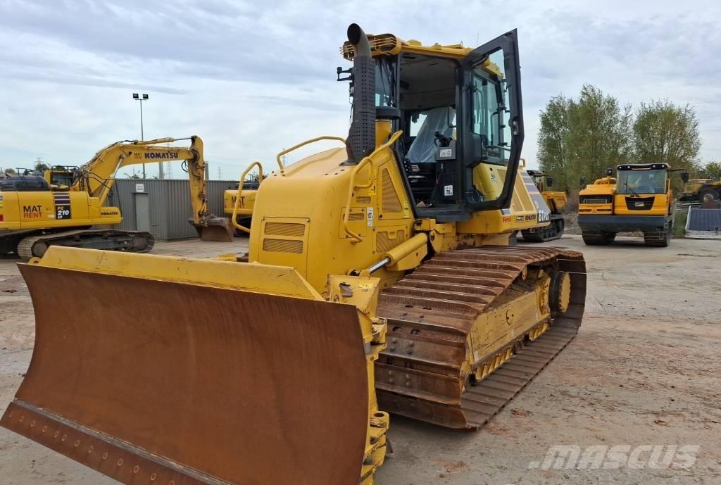Komatsu D61PXI-24E0 Гусеничные бульдозеры