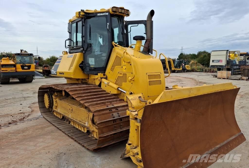 Komatsu D61PXI-24E0 Гусеничные бульдозеры