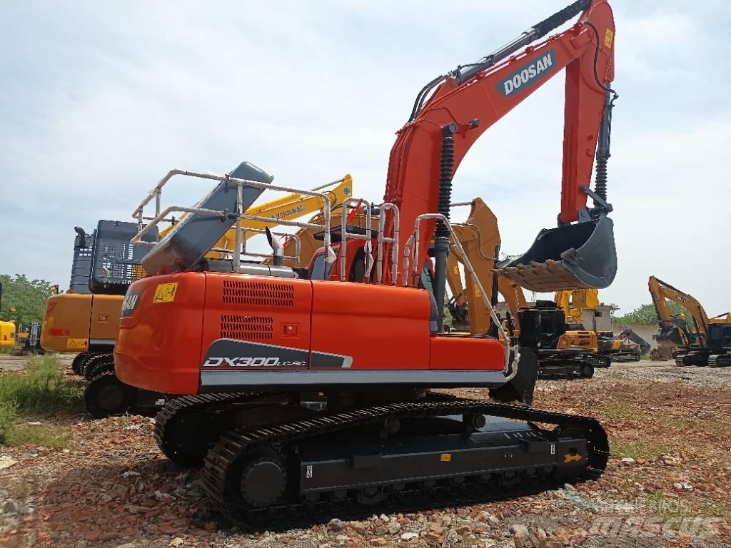Doosan DX300LC Гусеничные экскаваторы