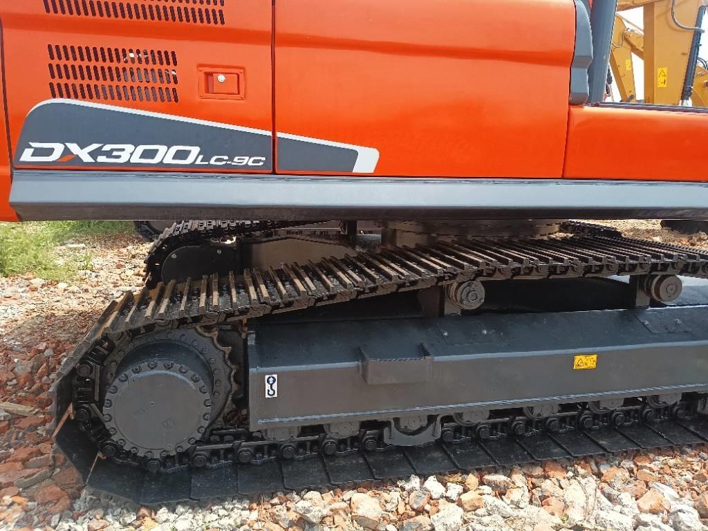 Doosan DX300LC Гусеничные экскаваторы