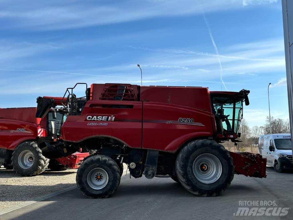 Case IH 8250 Зерноуборочные комбайны