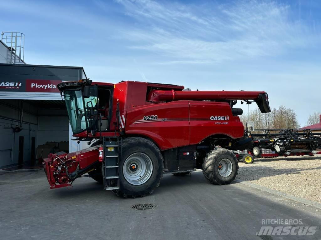 Case IH 8250 Зерноуборочные комбайны