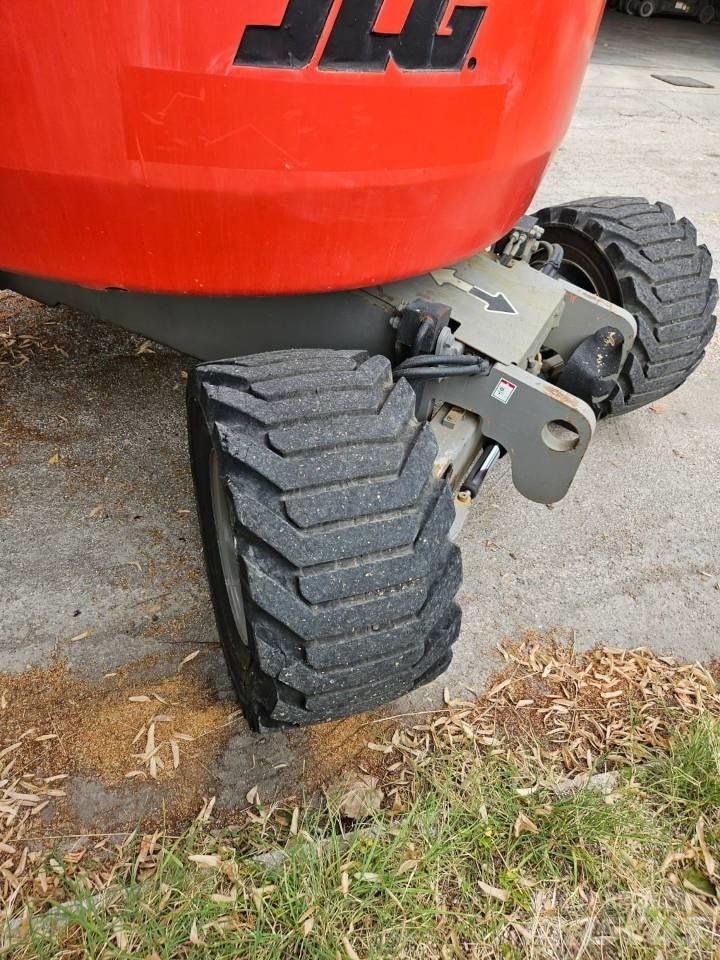 JLG 450 AJ Коленчатые подъемники