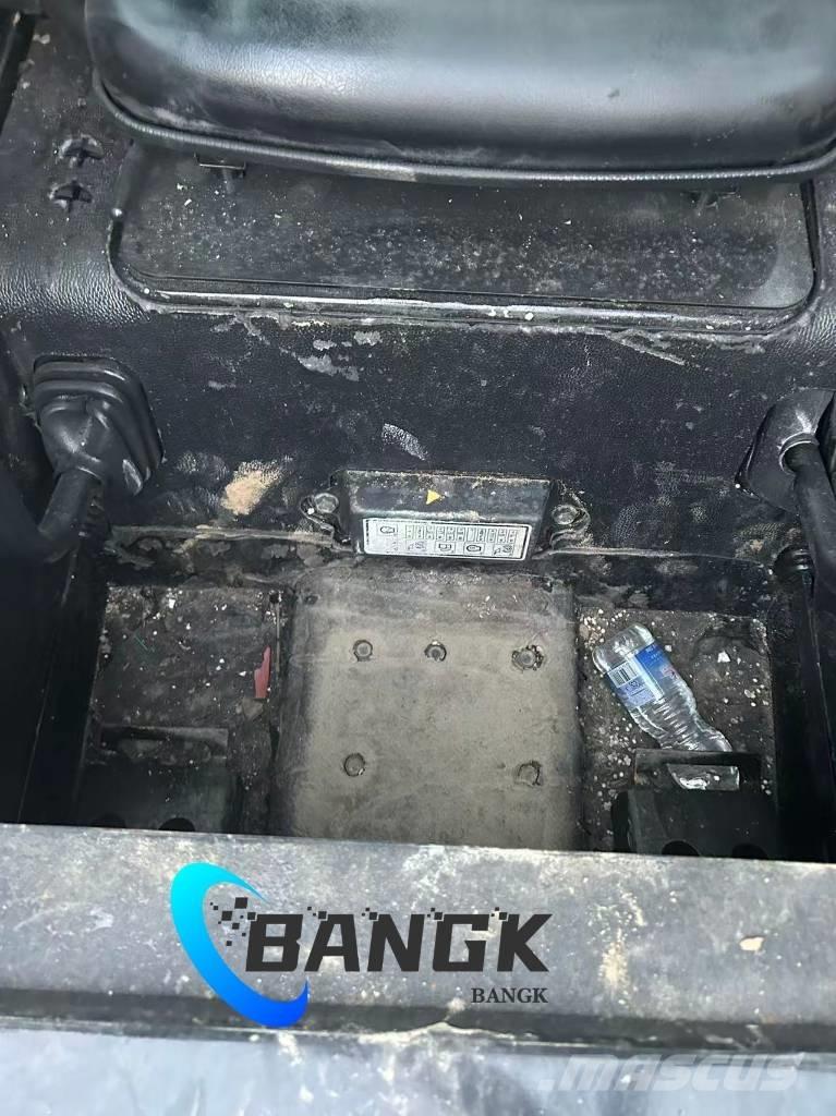 EARTHFORCE S300 Многофункциональные сельскохозяйственные погрузчики