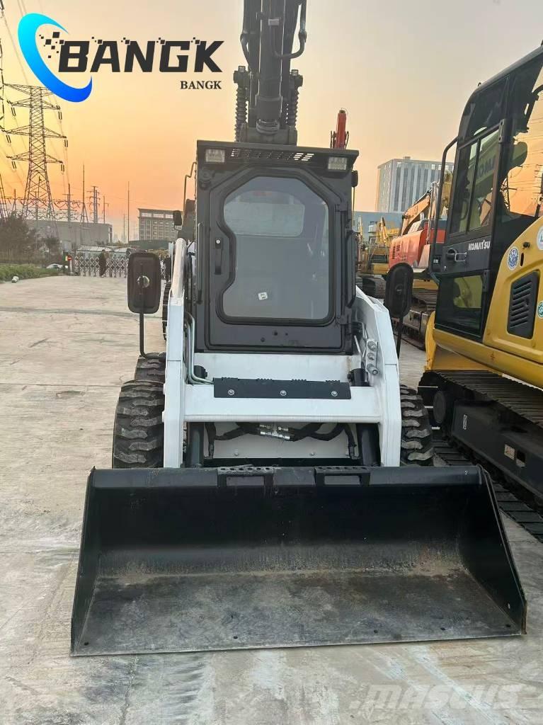 EARTHFORCE S300 Многофункциональные сельскохозяйственные погрузчики