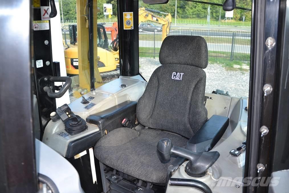 CAT D6N LGP Гусеничные бульдозеры