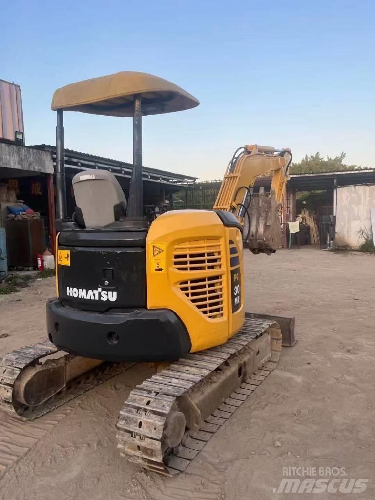 Komatsu PC30 MR Мини-экскаваторы