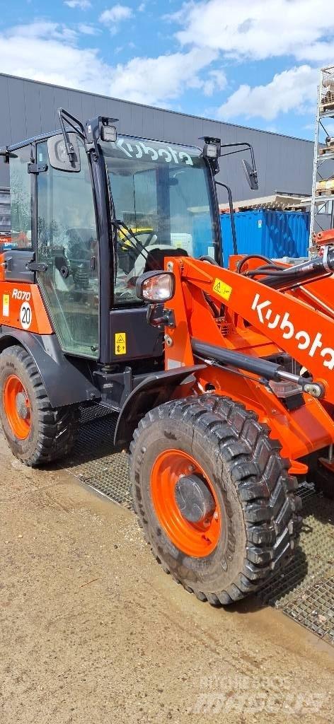 Kubota R 070 Фронтальные погрузчики
