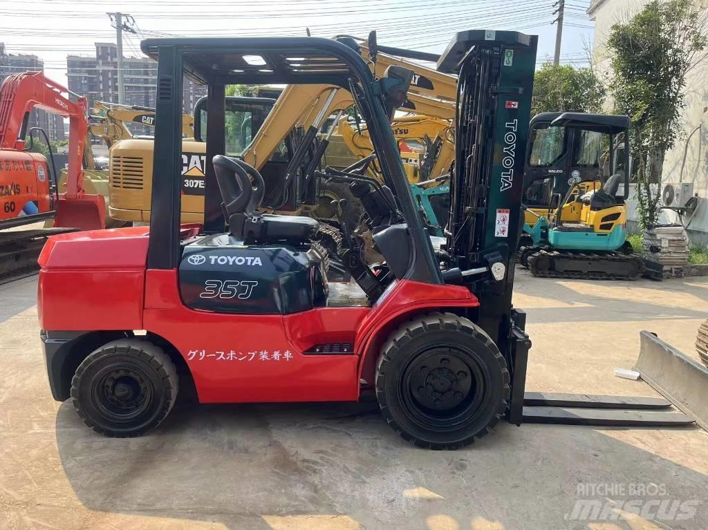 Toyota FD 35 Дизельные погрузчики