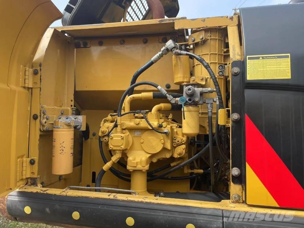 CAT 320d Гусеничные экскаваторы