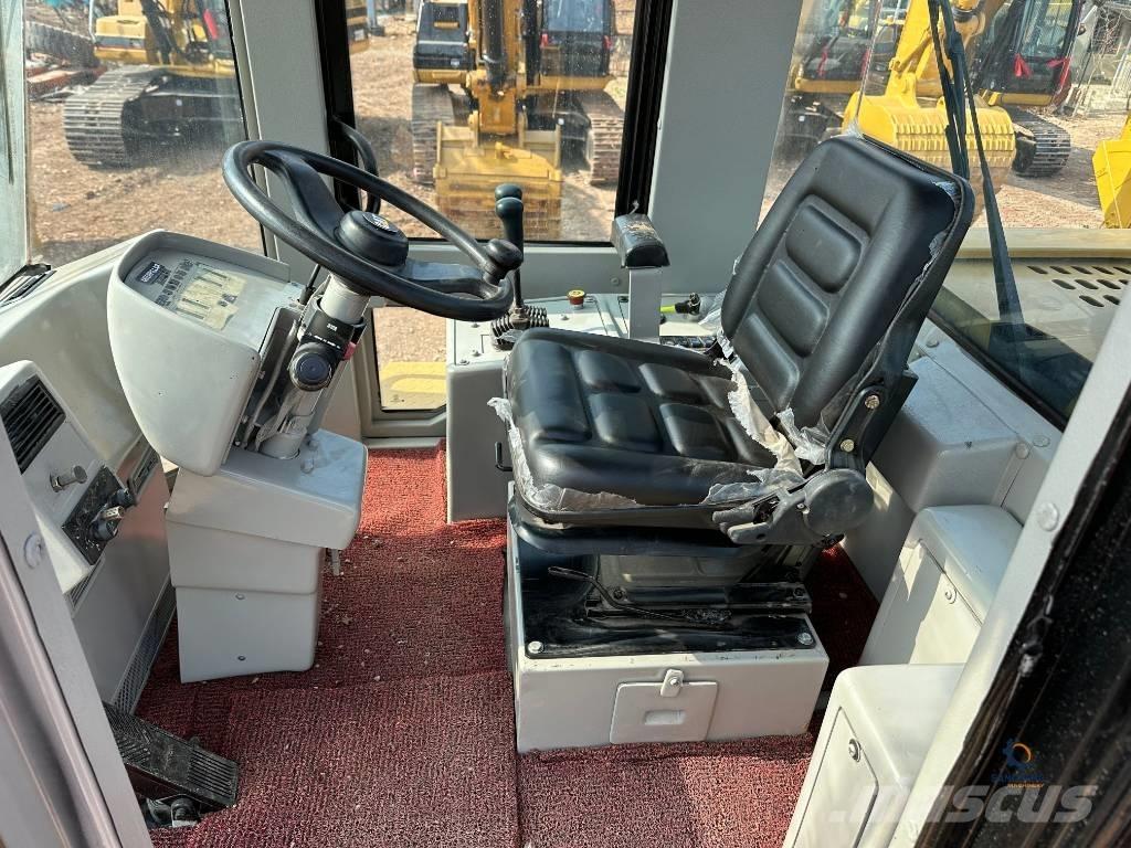 CAT 950 G Фронтальные погрузчики