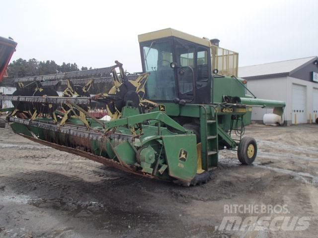 John Deere 4420 Зерноуборочные комбайны