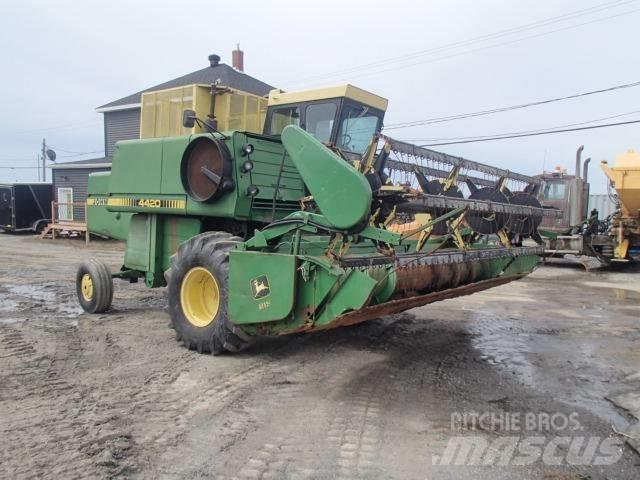 John Deere 4420 Зерноуборочные комбайны