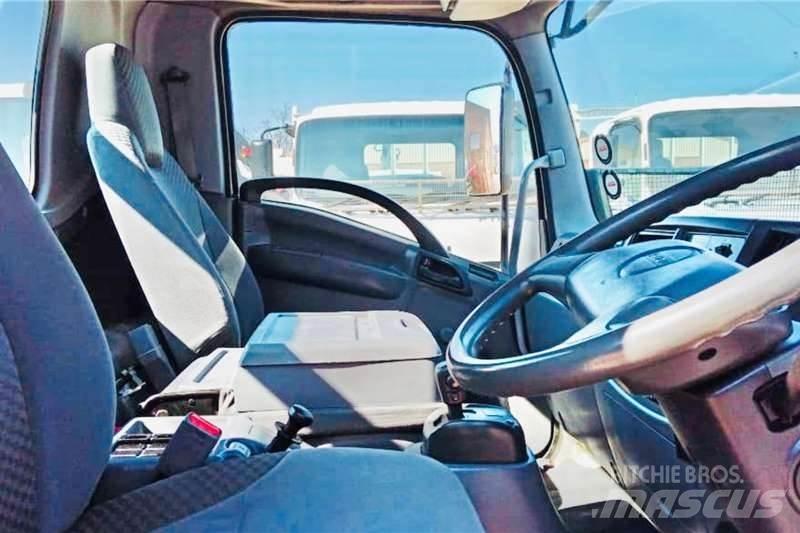 Isuzu FRR 600 AMT Специальные грузовики