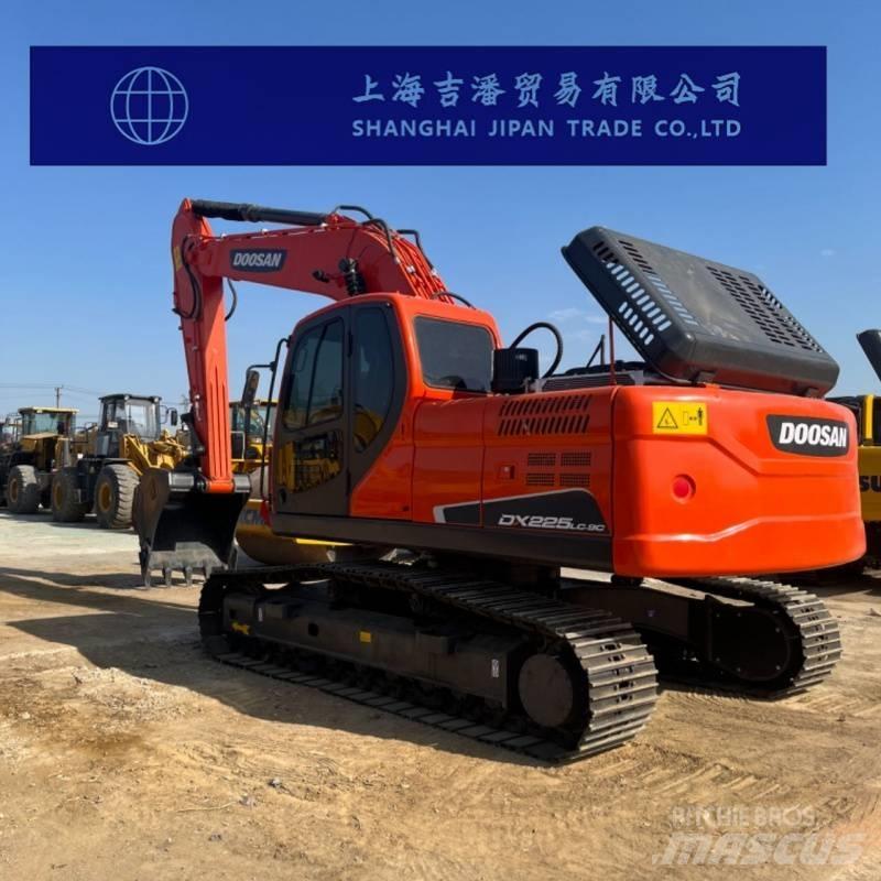 Doosan DX 225 Гусеничные экскаваторы