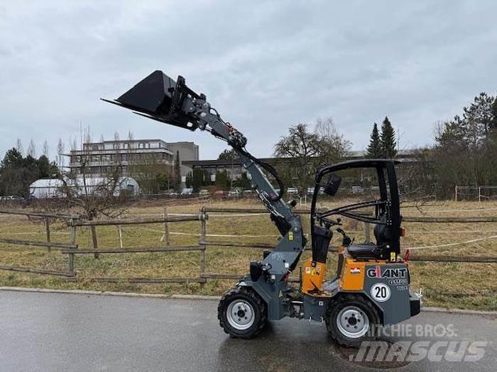 GiANT G1100 Фронтальные погрузчики
