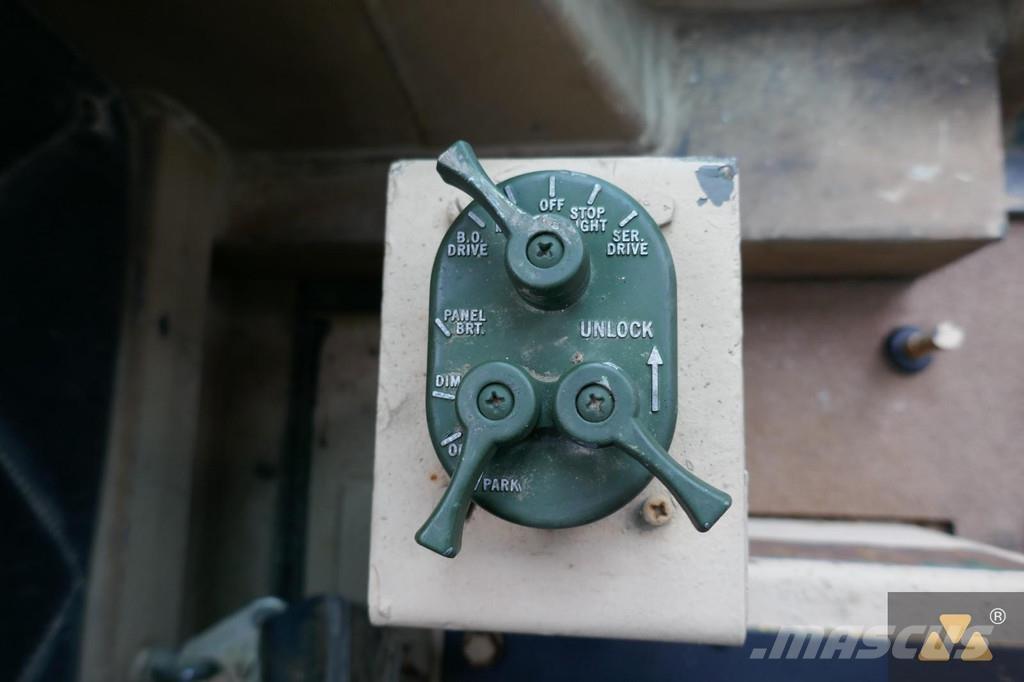 CAT 130G Ex-army Грейдеры