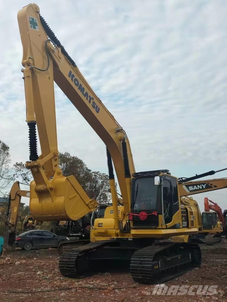Komatsu PC 200-8 Гусеничные экскаваторы