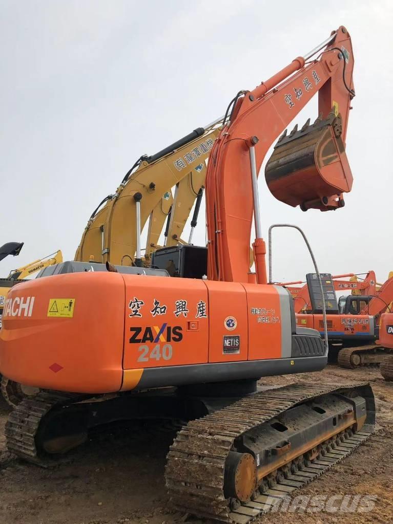 Hitachi 240 Гусеничные экскаваторы
